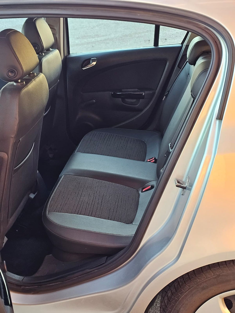 Miniatura: OPEL CORSA 2014