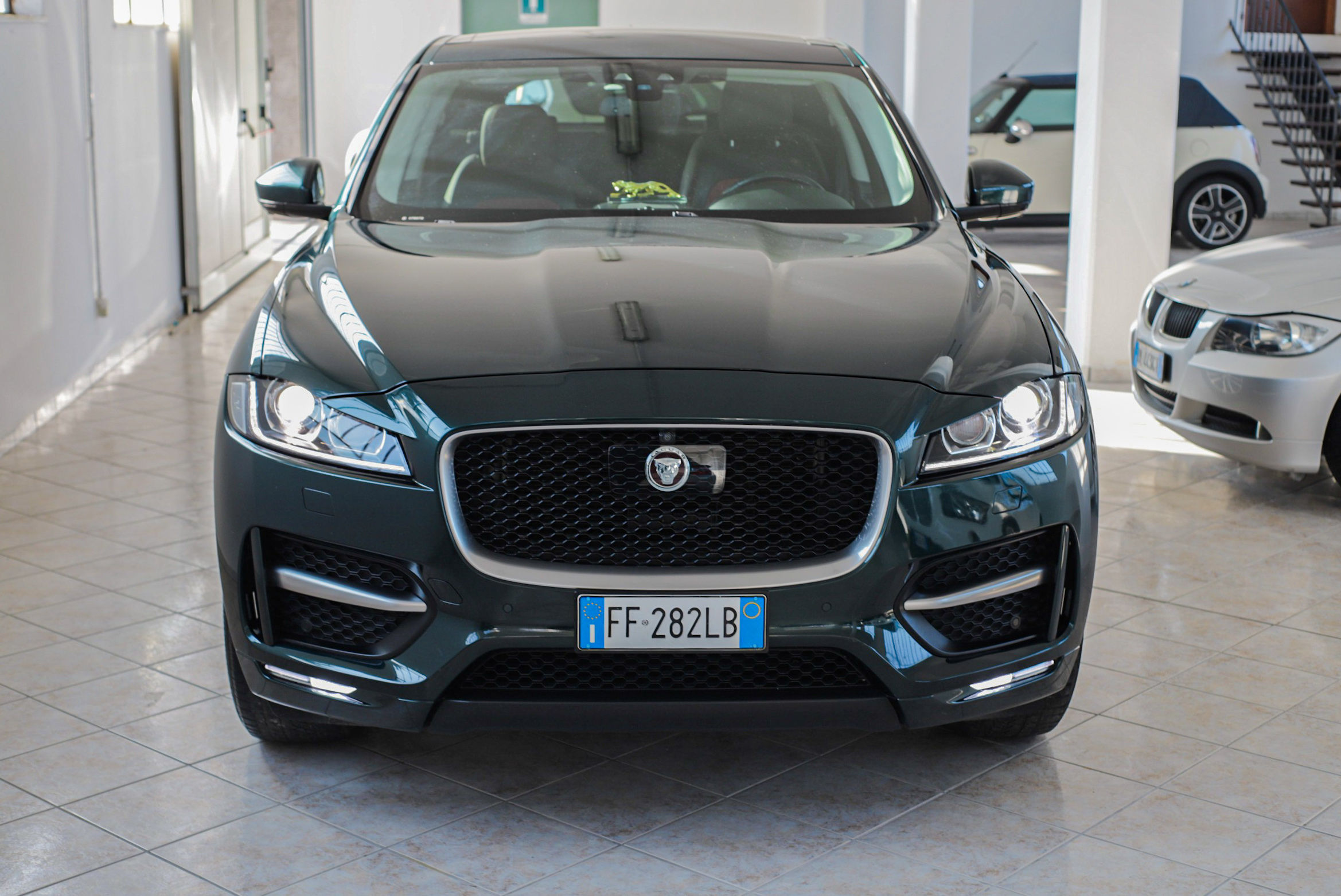Jaguar F-Pace 2016