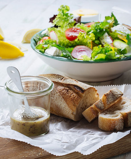 Brot und Salat