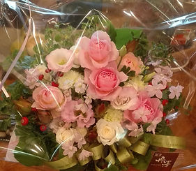 山梨県中央市　花屋　丹沢　祝��い花　寄せカゴ　プレゼント　鉢花　観葉植物の寄せ植え　退職祝い　送別会　発表会
