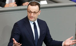 Ministri gjerman i Shëndetësisë kërkon nga Bundestagu: Votoni pro migrimit të rinjve kosovarë në Gje