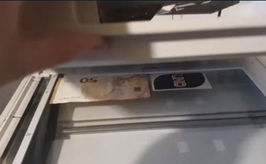 U përpoq të fotokopjojë 50 euro në printer, shokohet nga ajo çfarë i del