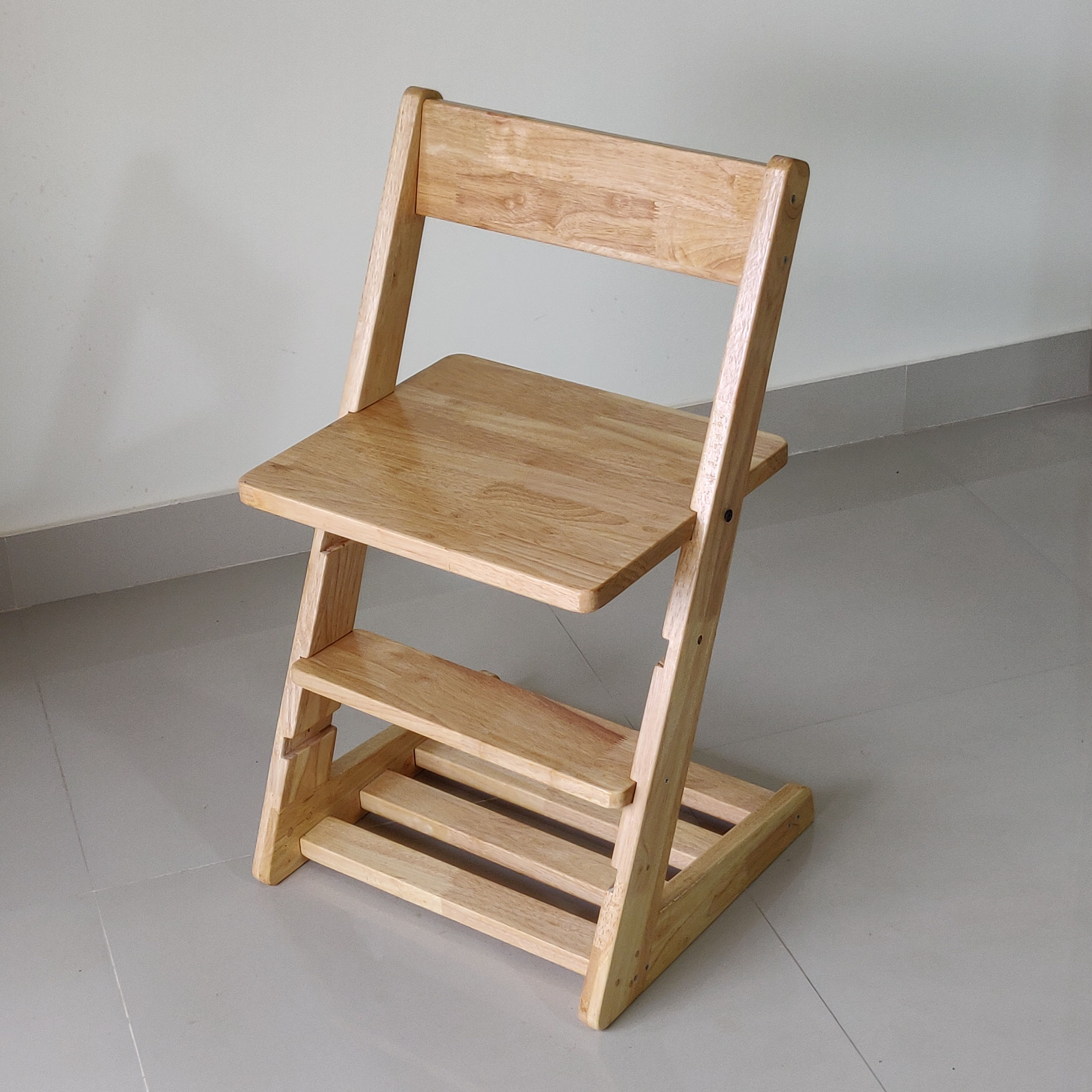 Height Adjustable Chair
