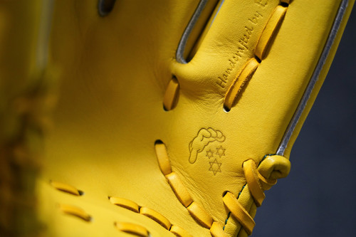 Yamamoto_no Winning製の14 ozイエローグローブ Take GLOVE | Beisbol