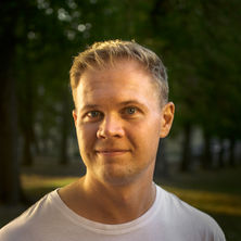 Aleksi Ylimäki, rummut ja perkussiot