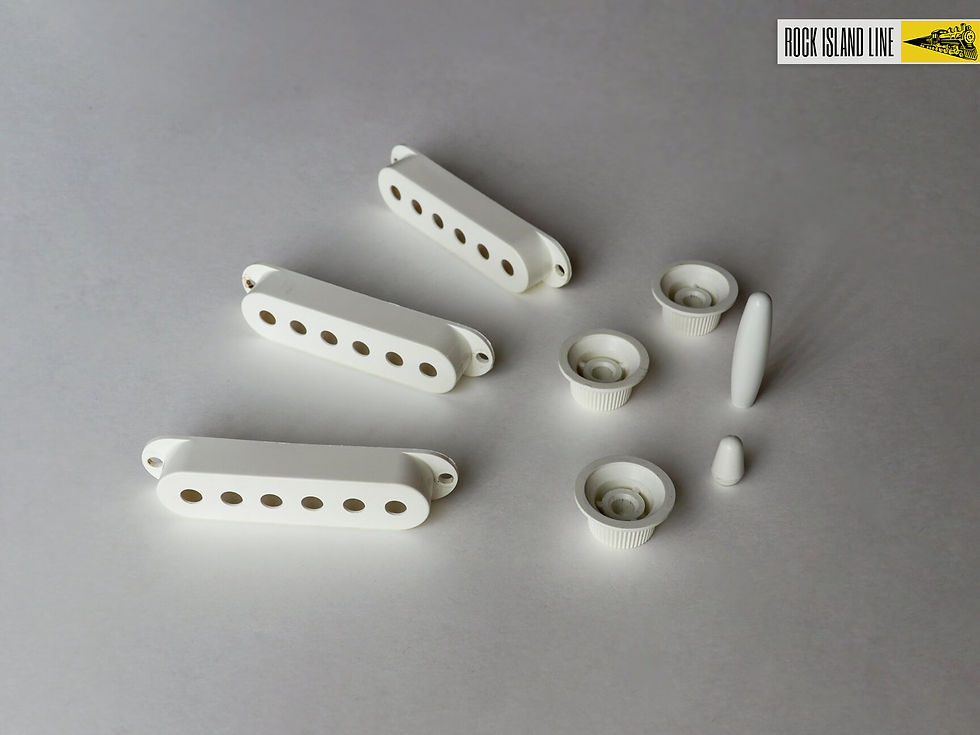 Fender Custom Shop ‘64 Journeyman Relic Parchment Plastic Accessories Kit