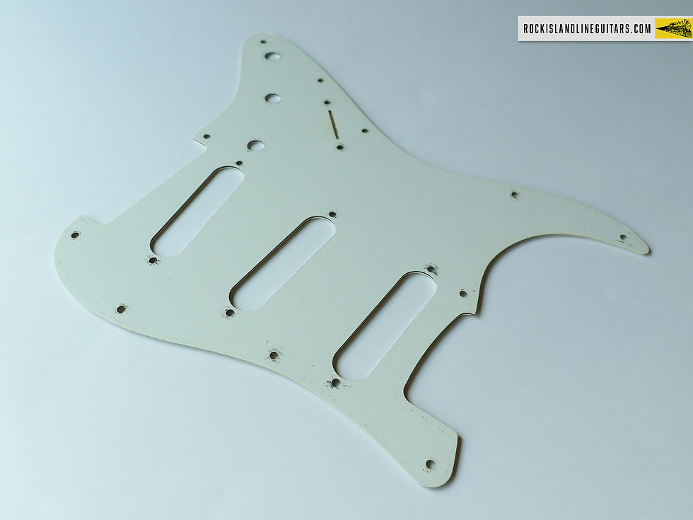 Thumbnail: FCS '59/'62 Parchment Stratocaster Pickguard w/Plastic Set - 2001