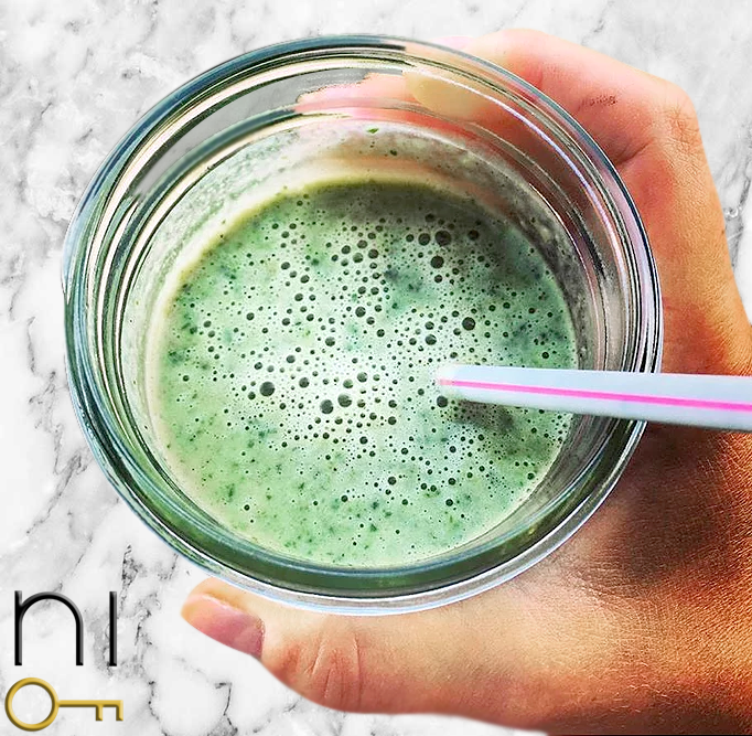 low carb : vegan tropical smoothie