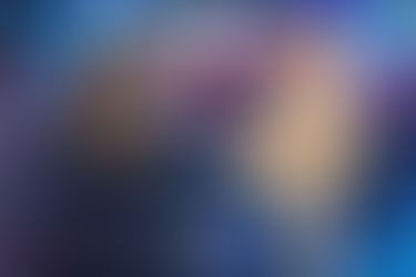 La primatóloga ferrolana Rebeca Atencia revela en exclusiva secretos de los chimpancés en un Land Rober espectacular