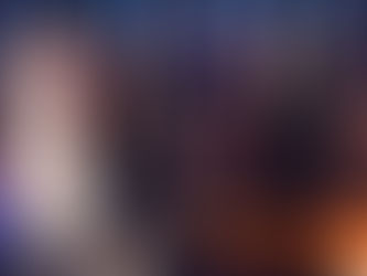 Alba Carrillo disfrutó ayer de su visita a Land Rober, con una cómica escena monjil incluida