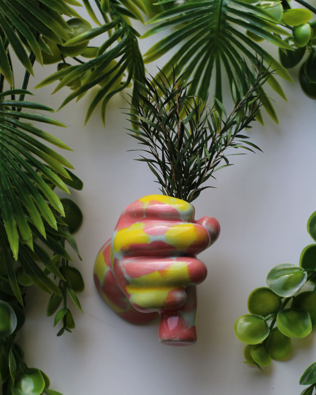 Plant a hand - Candy