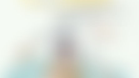 Dibujo de mujer sonriendo y pensando en resolver problemas