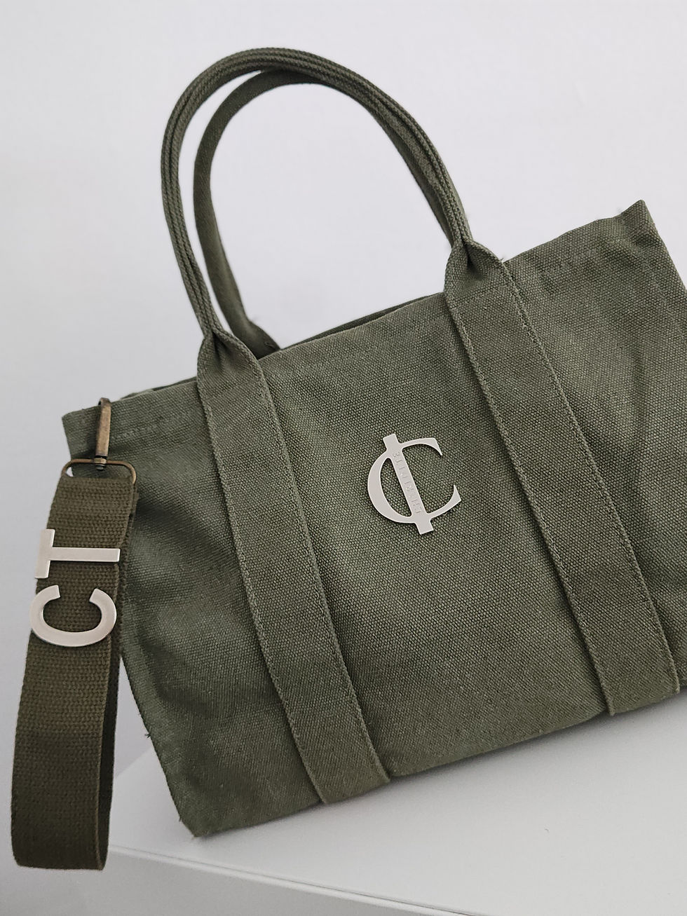 Thumbnail: TOTE CAPRI