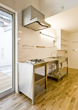 オールステンレス製オーダーメイドキッチン