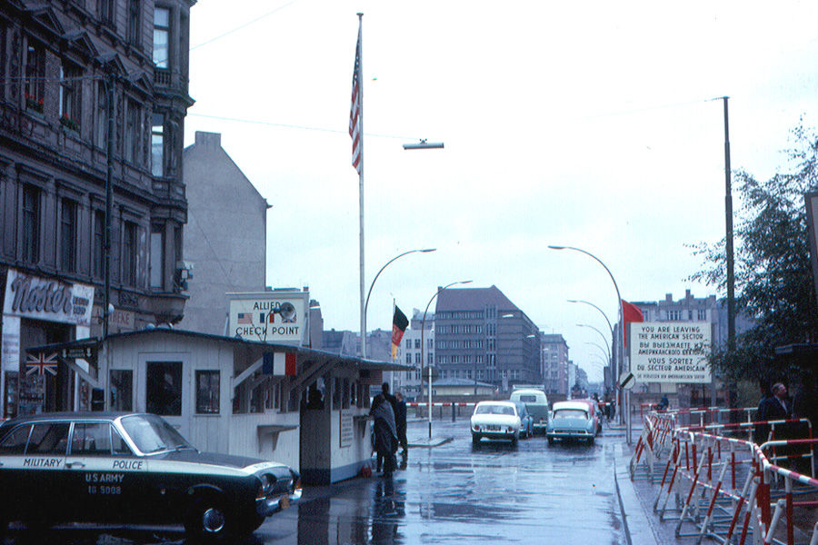 Checkpoint Charlie - Berlin