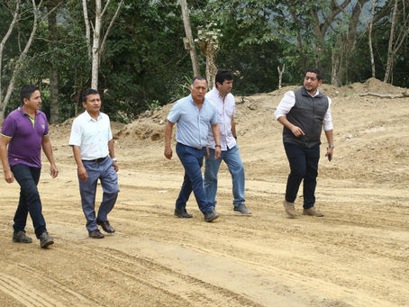 Se construye vía que une sector rural de Piñas y Marcabelí