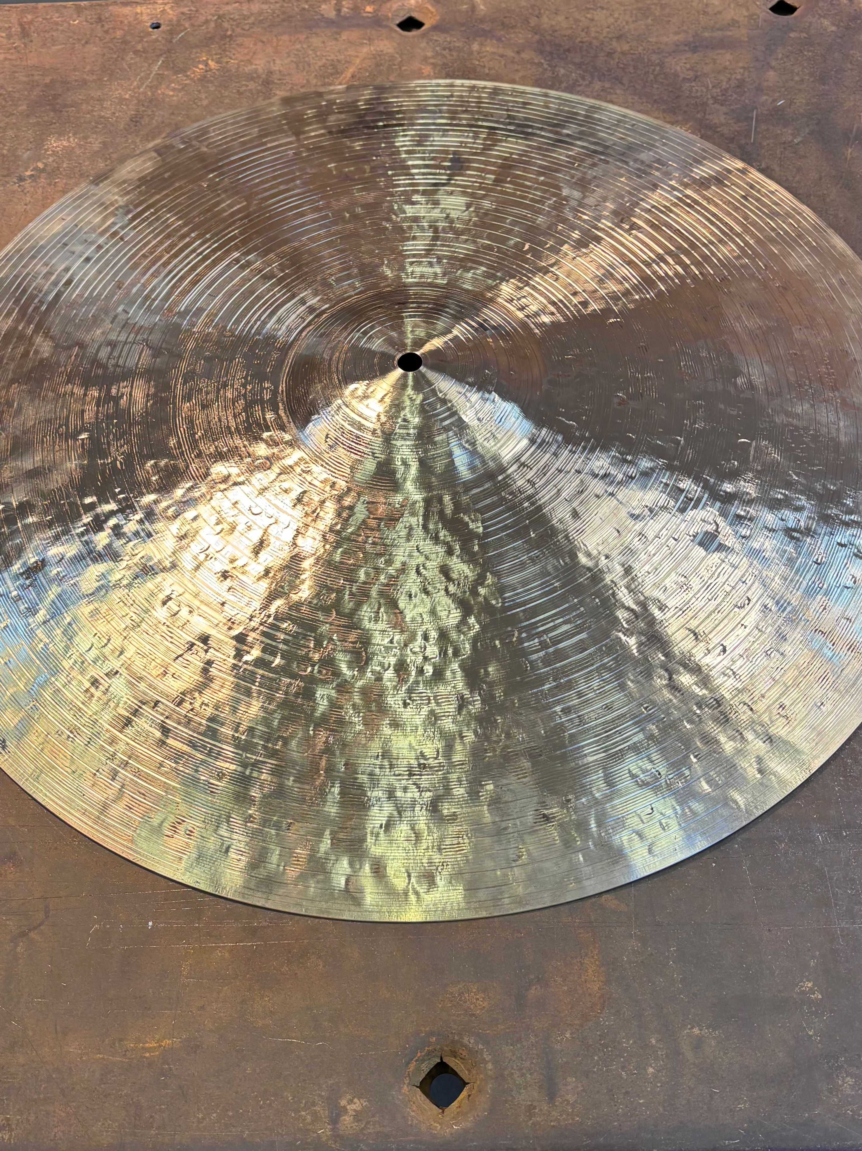 22" PUG Dark / Trad Ride