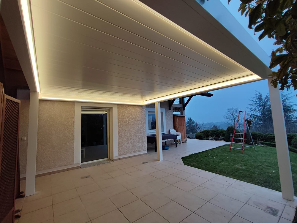 Pergola Bioclimatique Solembra en Suisse