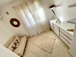 568E9754-CABC-4C76-9B87-C31C78D55956_1_201_a