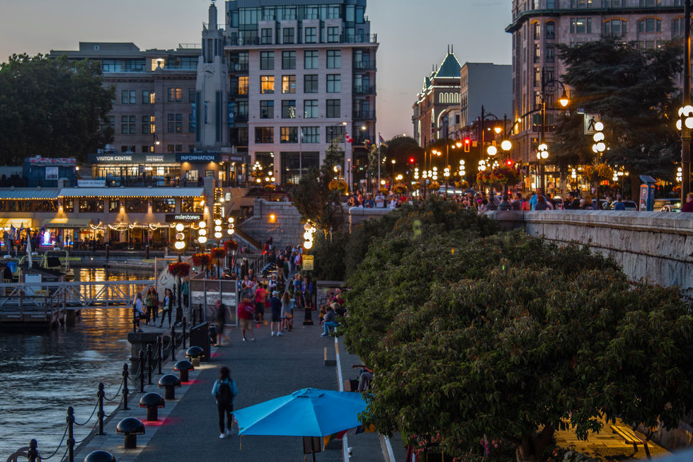 Night Life In Victoria