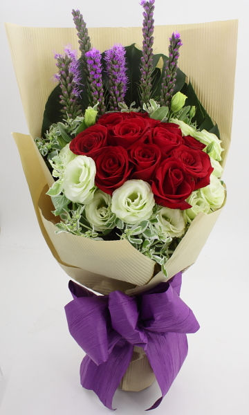 RR18-11枝-紅玫瑰配襯花