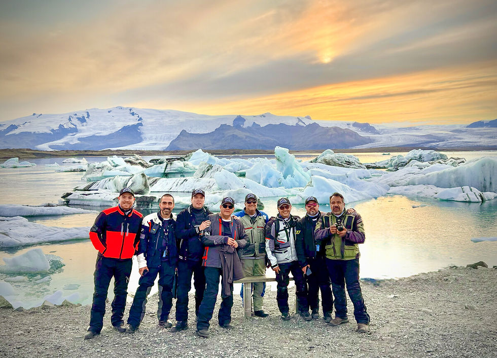 Grupal Icebergs atrás.jpg