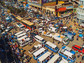 ህዳር 4፣2017-ባሳለፍነው ሰኞ ህዳር 2 ቀን 2017ዓ.ም በመርካቶ ገበያ ያሉ ነጋዴዎች ከአዲስ አበባ ገቢዎች ቢሮ ነው የመጣነው ያሉ ሰዎች ያለ ደረሰኝ ለምን ሸጣችሁ በሚል እቃችንን ወርሰውብናል ማለታቸው ይታወሳል