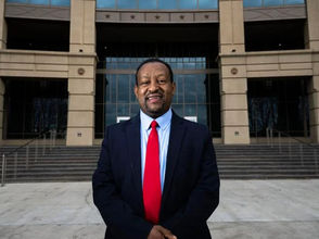 ነሀሴ 2 2017 - በትውልድ ኢትዮጵያዊው አቶ አምሳሉ ፀጋዬ ካሣው በአሜሪካ ለአውሮራ ከተማ ም/ቤት አባልነት እጩ ሆነው ቀርበዋል፡፡