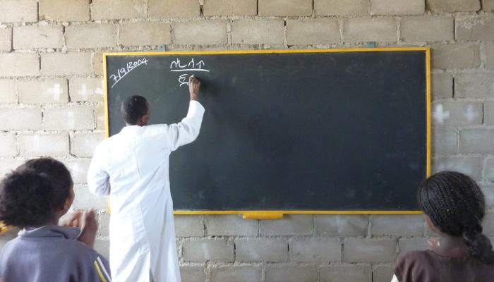 በትምህርት ዘርፍ ላይ የሚደረገው ለውጥ ህብረተሰቡን ያሳተፈ አይደለም የሚል ጥያቄ እየተነሳ ነው መሆኑ ተነገረ፡፡