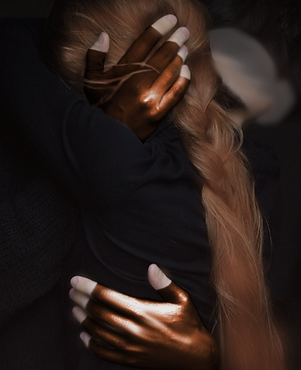 Huggy Couple.png