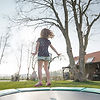 Sauter sur Trampoline Gril