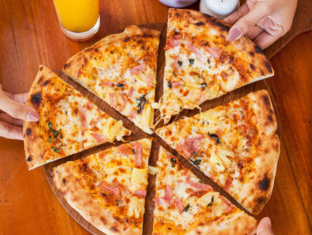 A freshly baked pizza