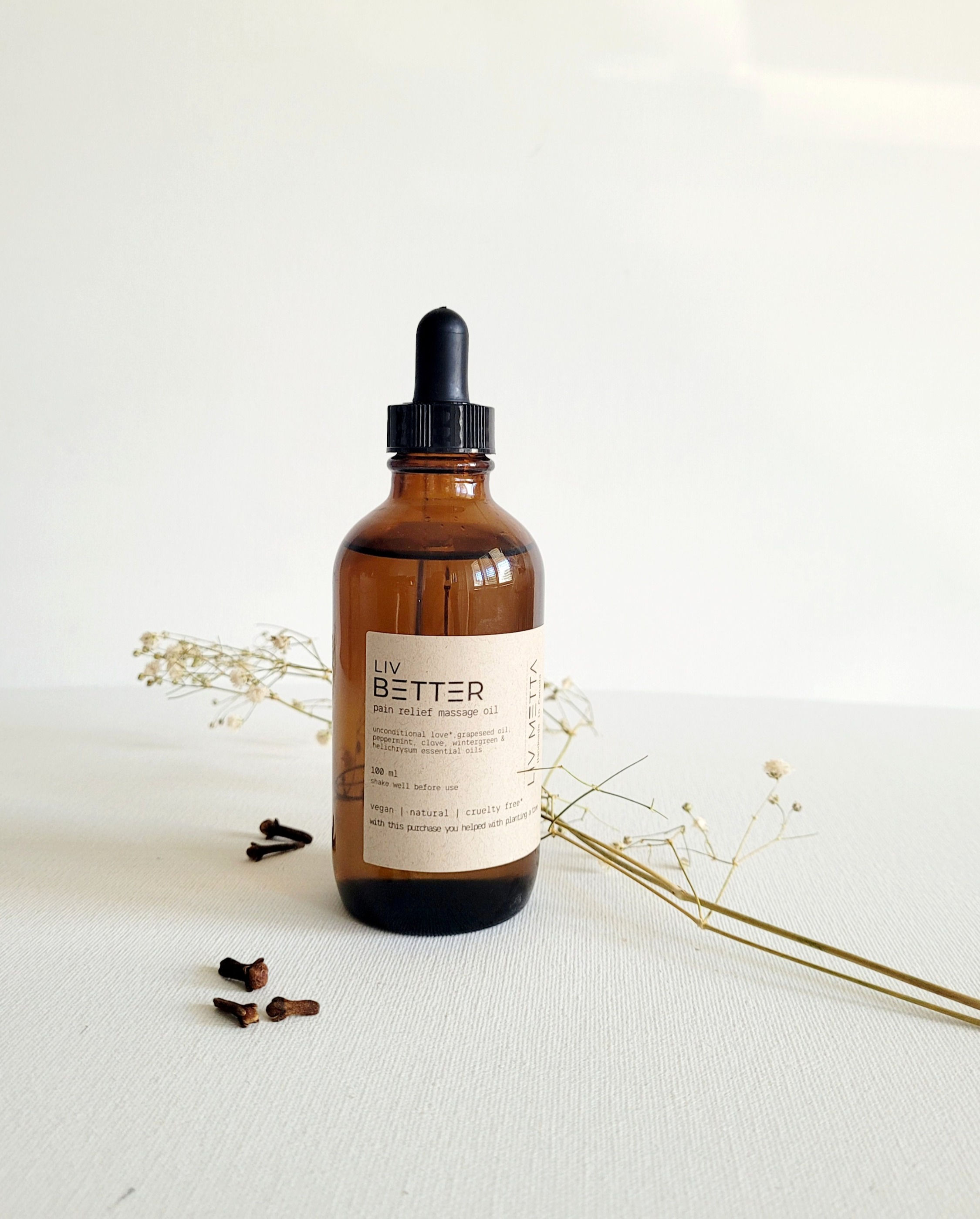 Liv Metta pain relief massage oil