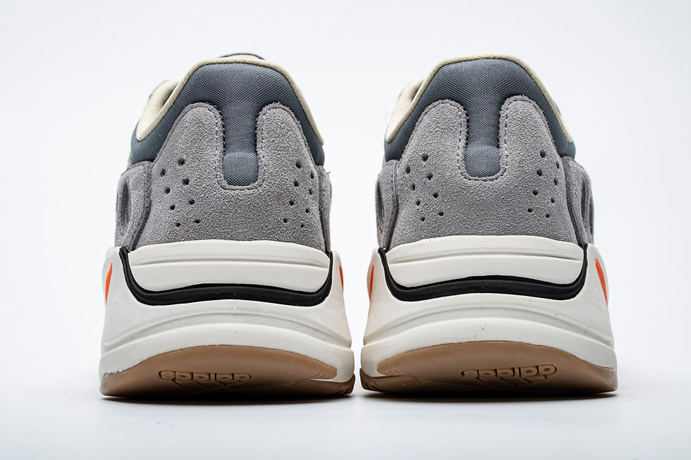 Miniatura: nike sneakers, adidas sneakers, streetwear sneakers, balenciaga sneakers, supreme sneakers,