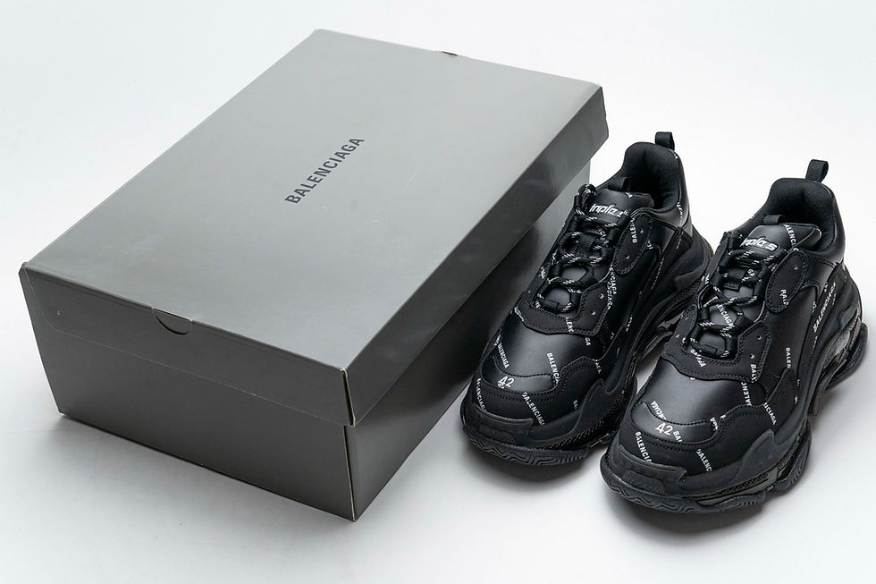 Miniatura: BLCGA Triple S “Letra Negra”