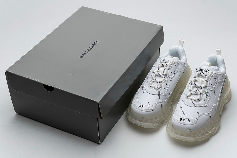 Miniatura: BLCGA Triple S "Letra Blanca"