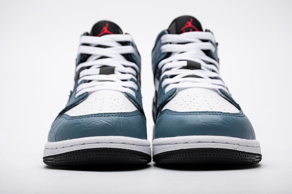 Miniaturbild: AJ1 Mid “Facetasm”