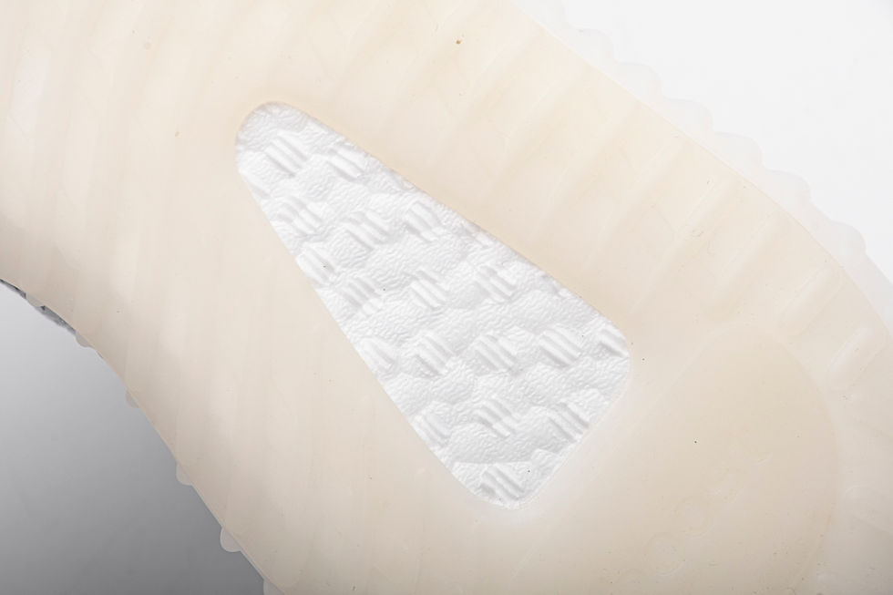 Miniatură: nike sneakers, adidas sneakers, streetwear sneakers, balenciaga sneakers, supreme sneakers,