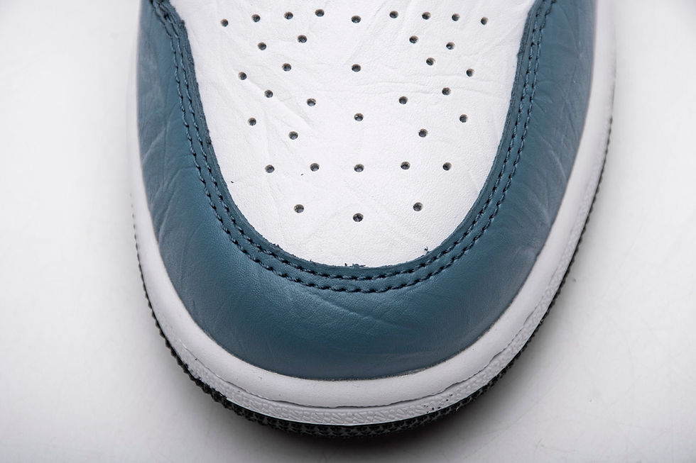 Miniaturbild: AJ1 Mid “Facetasm”