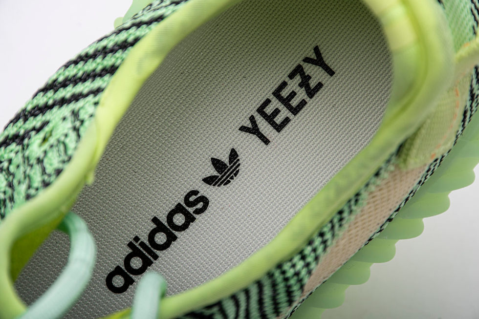 Miniatura: nike sneakers, adidas sneakers, streetwear sneakers, balenciaga sneakers, supreme sneakers,