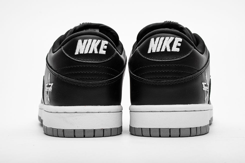 Miniatura: SB Dunk Low OG "Plata metálica"