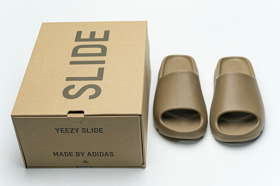 Miniatura: nike sneakers, adidas sneakers, streetwear sneakers, balenciaga sneakers, supreme sneakers,