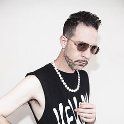גלעד-כהנא-ריבוע.jpg