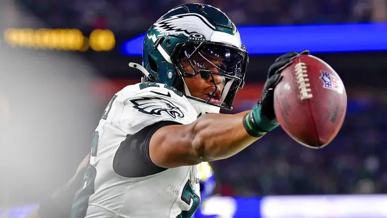 2025 NFL score predictions, odds, picks: Model unveils exact scores from 10,000 simulations