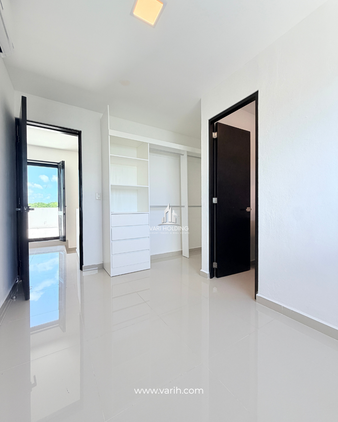 Imagen de La terraza como corazón de esta residencia | Lantana