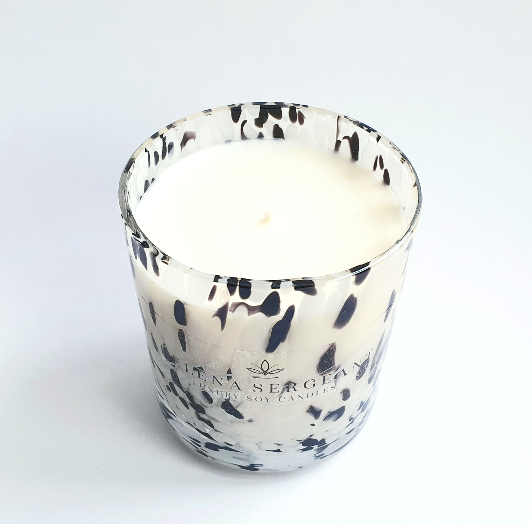 'Dalmatian' Large Candle - Scent 'Pure Flora'