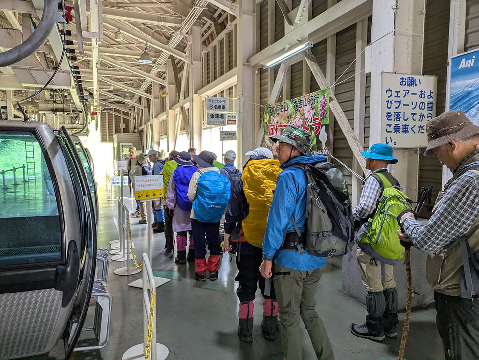 ゴンドラで樹氷平へ