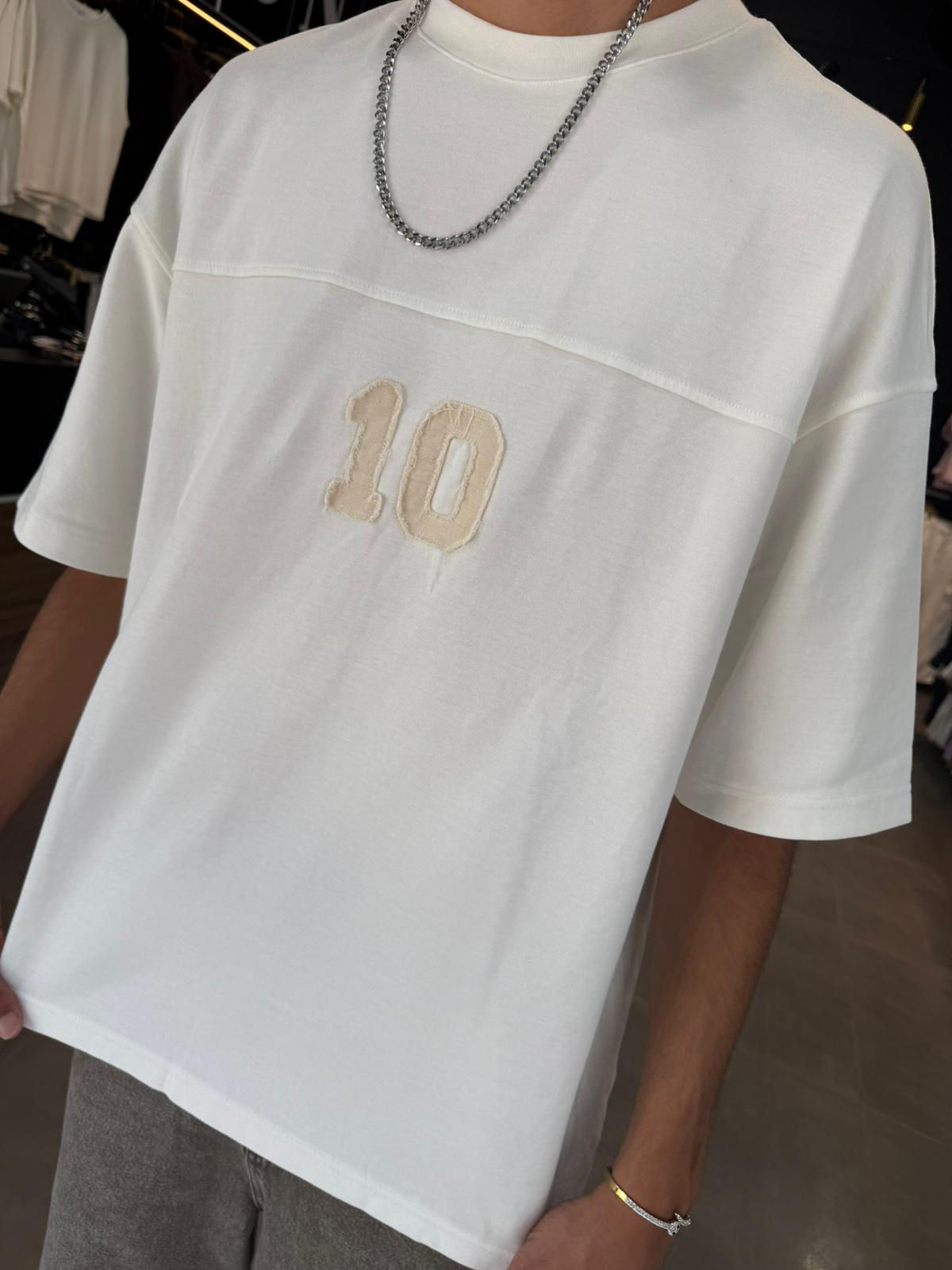 אוברסייז 10