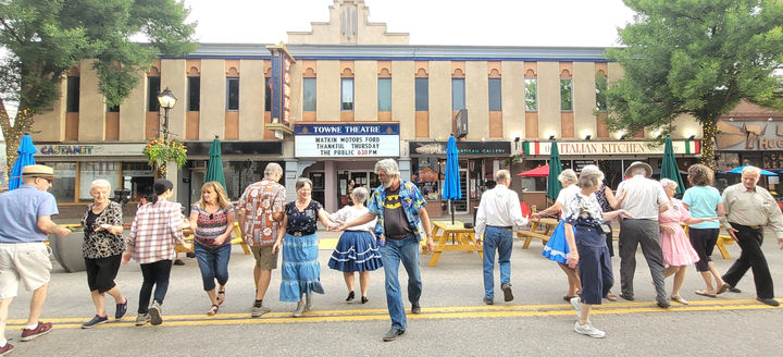 Dancing in the street 2023.jpg