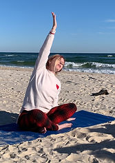 Beachyoga_edited.jpg
